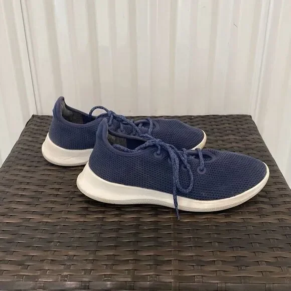 Allbirds Wool Runners men’s blue sneakers size 10 Allbirds Wool Runner Sneakers in royal blue. Men main image 4